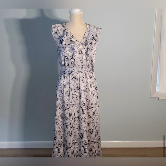 Banana Republic Maxi Dress - Picture 6 of 9